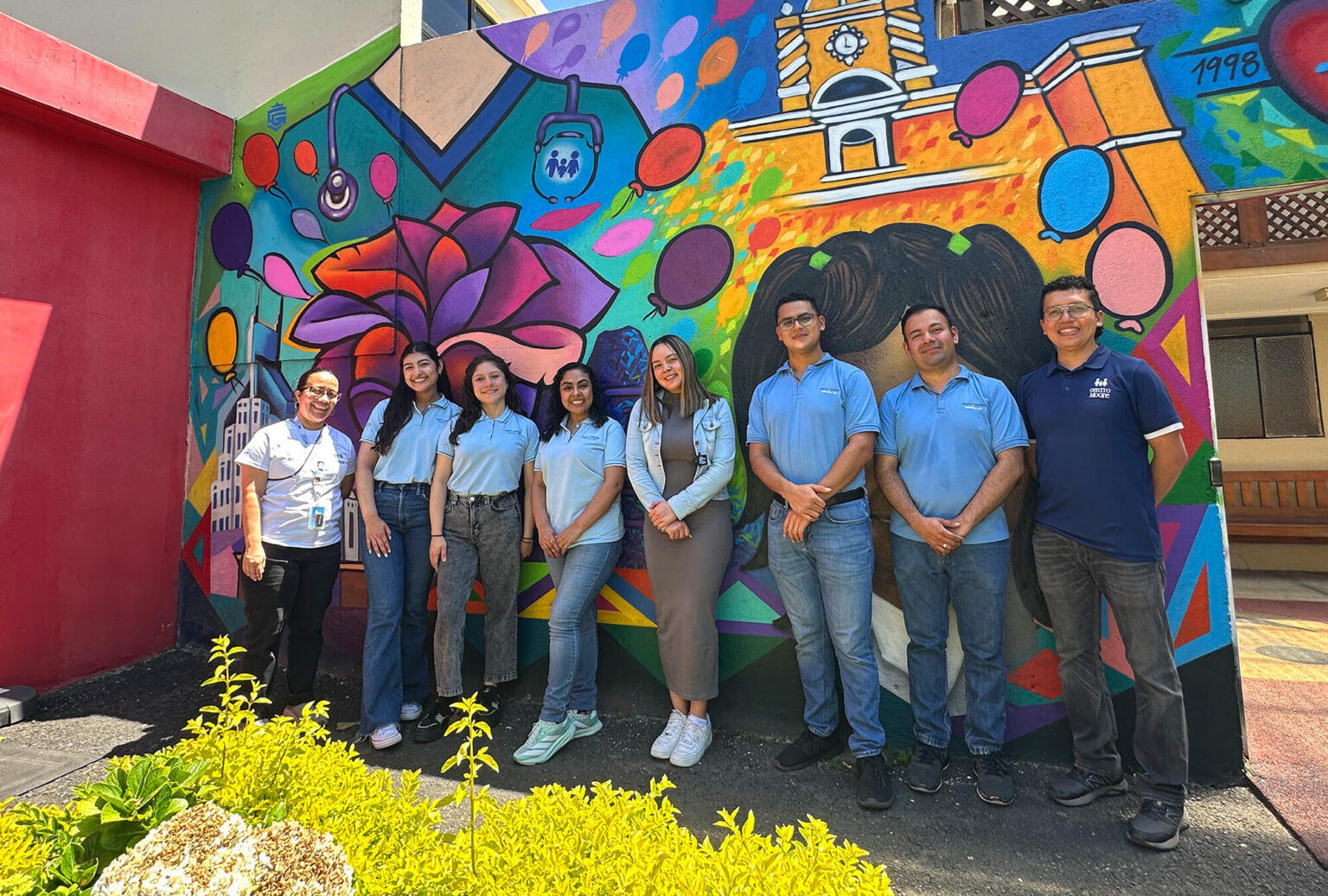 Centro Moore recibió la visita de colaboradores de Hyatt Centric Guatemala City, quienes participaron como voluntarios en apoyo al Programa de Costales de Esperanza 2026.
